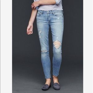 Gap girlfriend mid-rise distressed jeans sz 27R